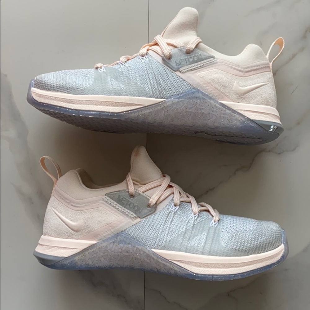NWT Nike Metcon flyknit 3 metallic - Picture 2 of 8